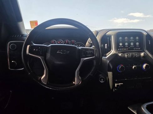 Used 2021 Chevrolet Silverado 1500 LT w/ Convenience Package II AWD/4WD image 15