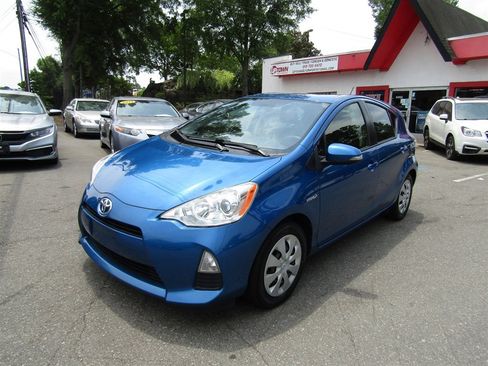 Used 2012 Toyota Prius C Two FWD image 11
