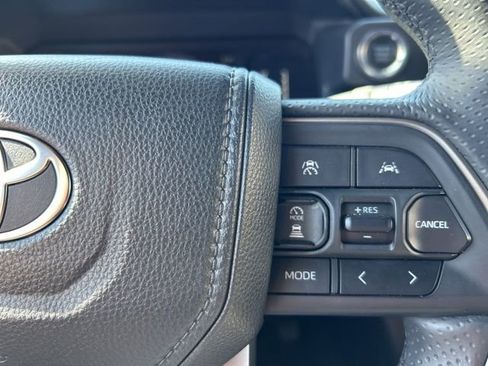 Used 2025 Toyota 4Runner SR5 image 19