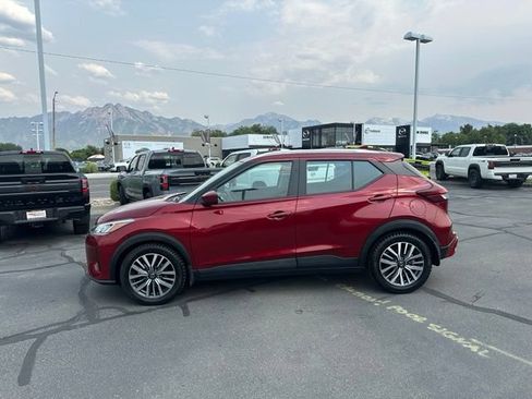 Used 2021 Nissan Kicks SV FWD image 7