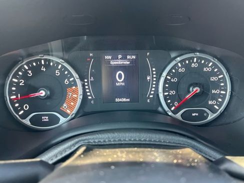 Used 2020 Jeep Renegade Latitude w/ Cold Weather Group image 13