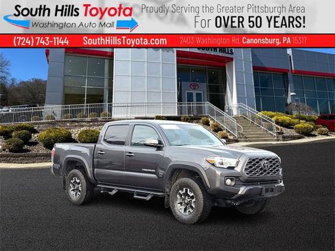 Certified 2022 Toyota Tacoma TRD Off-Road image 1