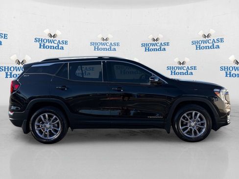 Used 2023 GMC Terrain SLT w/ LPO, Floor Liner Package AWD/4WD image 9