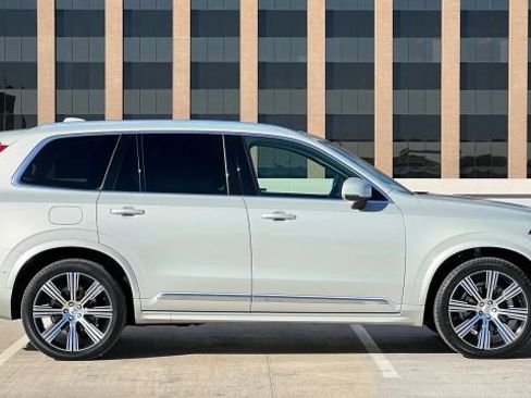 Used 2021 Volvo XC90 T6 Inscription w/ Protection Package Premier image 6