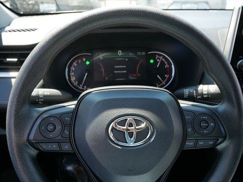 Certified 2025 Toyota RAV4 XLE AWD/4WD image 25