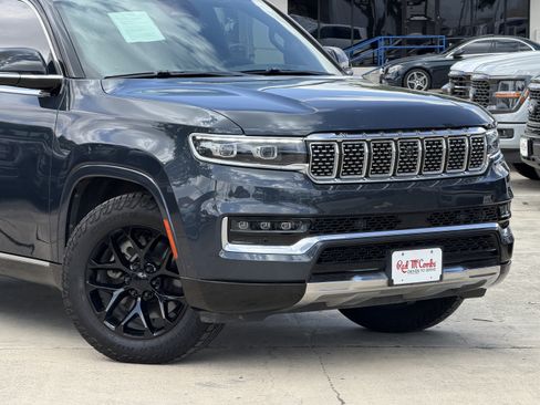 Used 2023 Jeep Grand Wagoneer Series III AWD/4WD image 2