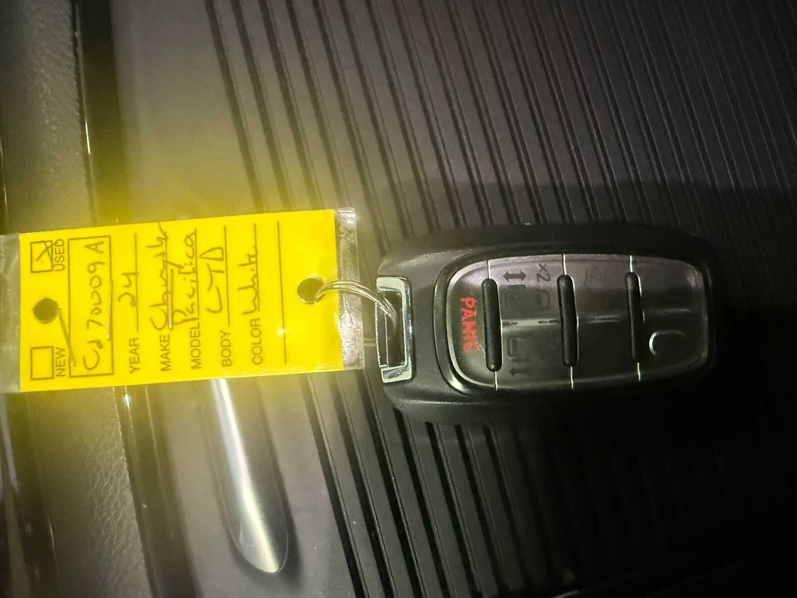 Used 2024 Chrysler Pacifica Limited w/ S Appearance Package FWD image 36