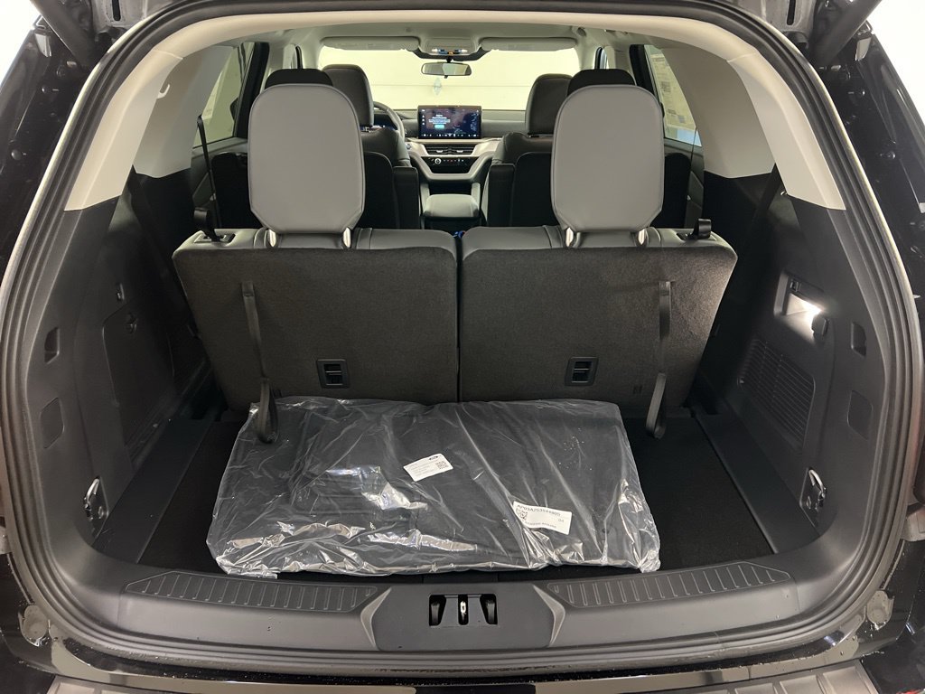 New 2026 Ford Explorer Active w/ Active Comfort Package AWD/4WD image 30