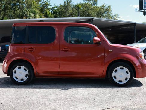 Used 2011 Nissan Cube 1.8 S w/ Interior Designer Pkg FWD image 13