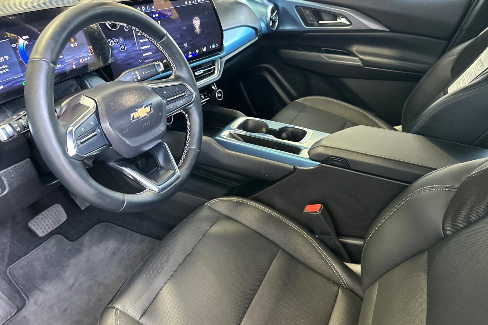 Used 2024 Chevrolet Equinox EV LT FWD image 10
