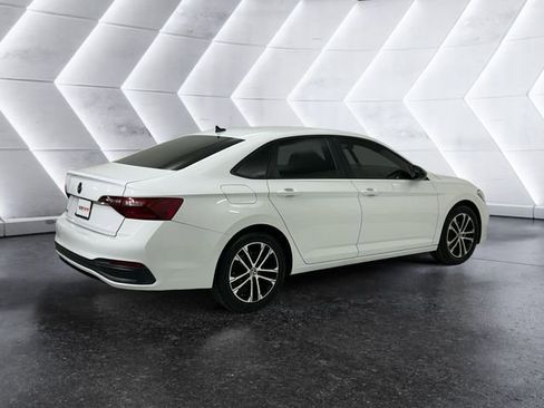 Used 2022 Volkswagen Jetta Sport image 4