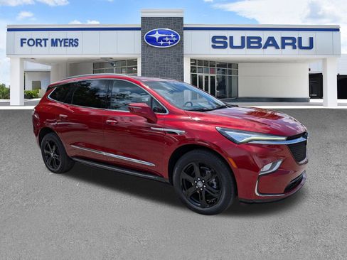 Used 2023 Buick Enclave Essence w/ Experience Buick Package FWD image 1