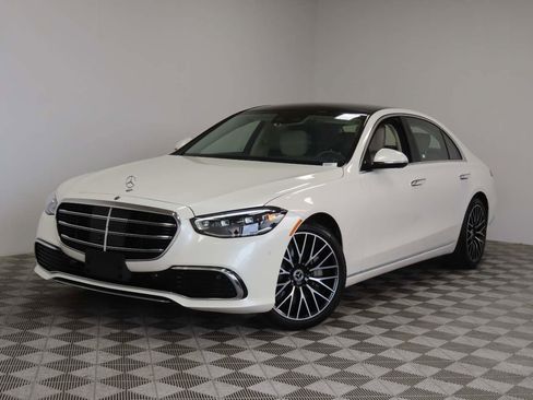Used 2022 Mercedes-Benz S 500 4MATIC image 1