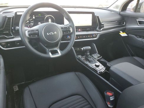 New 2025 Kia Sportage SX FWD image 13