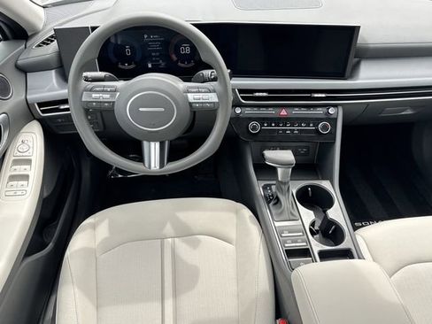 Certified 2025 Hyundai Sonata SE FWD image 22
