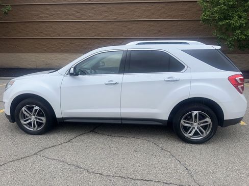 Used 2016 Chevrolet Equinox LTZ w/ Enhanced Convenience Package AWD/4WD image 2