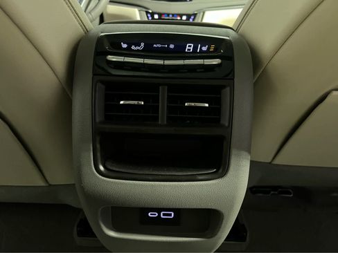 Used 2022 Cadillac XT5 Premium Luxury image 10