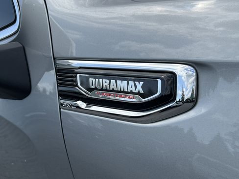 New 2026 GMC Sierra 1500 SLT AWD/4WD image 10
