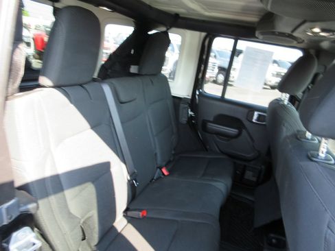 Used 2021 Jeep Wrangler Unlimited Sport AWD/4WD image 22