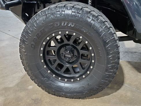 Used 2016 Jeep Wrangler Unlimited Sahara w/ Connectivity Group image 40