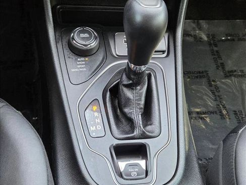 Used 2019 Jeep Cherokee High Altitude AWD/4WD image 13