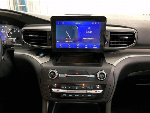 Used 2020 Ford Explorer XLT w/ Equipment Group 202A AWD/4WD image 37