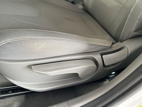 Used 2021 Hyundai Elantra SEL image 14