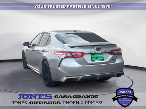 Used 2020 Toyota Camry SE w/ Carpet Mat Package FWD image 4