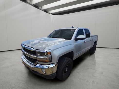 Used 2017 Chevrolet Silverado 1500 LT w/ All Star Edition image 2