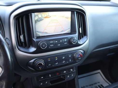 Used 2017 Chevrolet Colorado Z71 AWD/4WD image 15