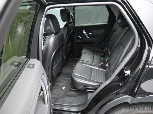 Used 2020 Land Rover Discovery Sport SE AWD/4WD image 17