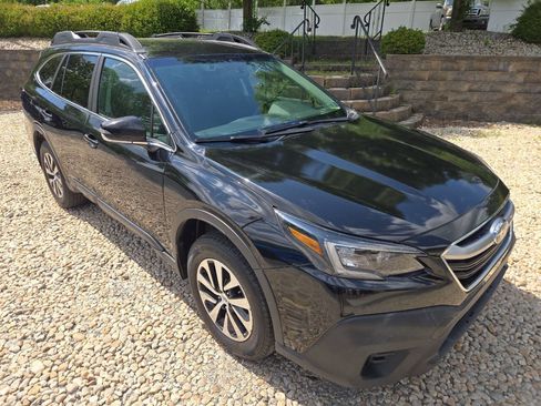 Used 2022 Subaru Outback Premium AWD/4WD image 8