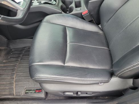 Used 2019 Nissan Rogue SV w/ Premium Package FWD image 24