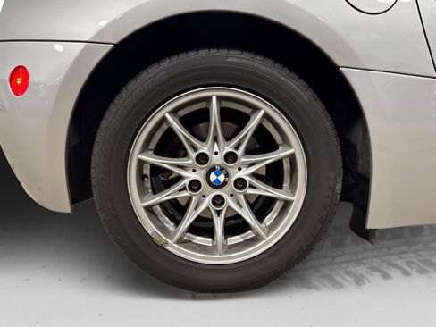 Used 2003 BMW Z4 2.5i image 39