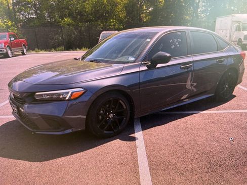 Used 2024 Honda Civic Sport image 1