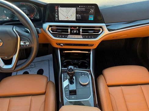 Used 2020 BMW 330i xDrive Sedan w/ Premium Package image 11