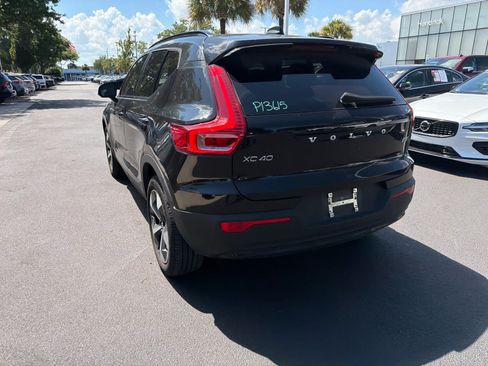 Certified 2024 Volvo XC40 B5 Core w/ Protection Package Premier AWD/4WD image 50