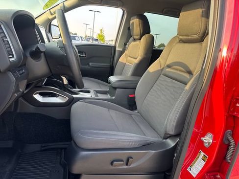 Used 2024 Nissan Frontier SV w/ Technology Package AWD/4WD image 13