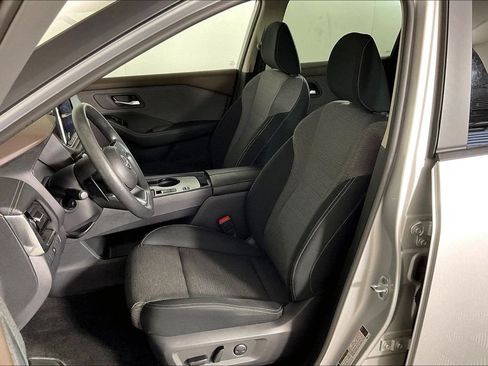 Used 2023 Nissan Rogue SV FWD image 24