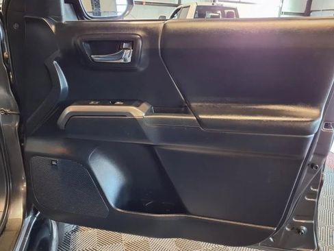 Used 2021 Toyota Tacoma Limited w/ Nightshade Package image 9