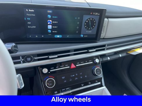 New 2026 Hyundai Santa Fe SE image 15