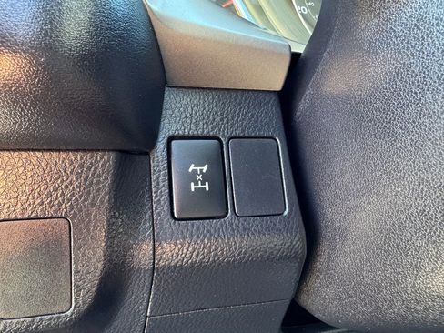 Used 2015 Toyota RAV4 XLE image 27