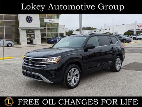 Certified 2023 Volkswagen Atlas SE image 1
