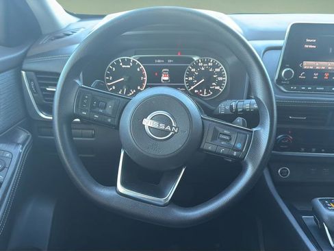 Certified 2023 Nissan Rogue SV image 9
