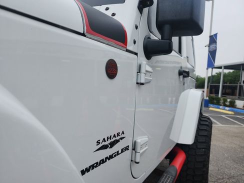Used 2012 Jeep Wrangler Sahara AWD/4WD image 8