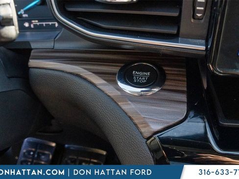 Used 2022 Ford Explorer Limited w/ Equipment Group 301A image 11