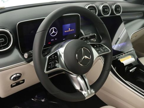 New 2026 Mercedes-Benz GLC 300 image 5