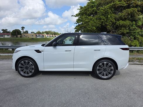Used 2026 Land Rover Range Rover Sport Dynamic SE AWD/4WD image 7