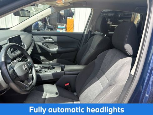 Used 2025 Nissan Rogue SV FWD image 18