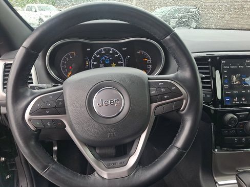 Used 2021 Jeep Grand Cherokee Laredo X AWD/4WD image 19